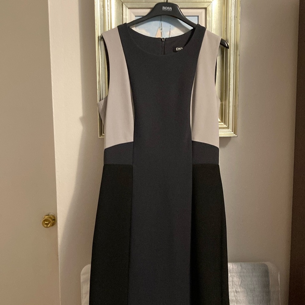 DKNY Women's Black and Gray Sleeveless Dress